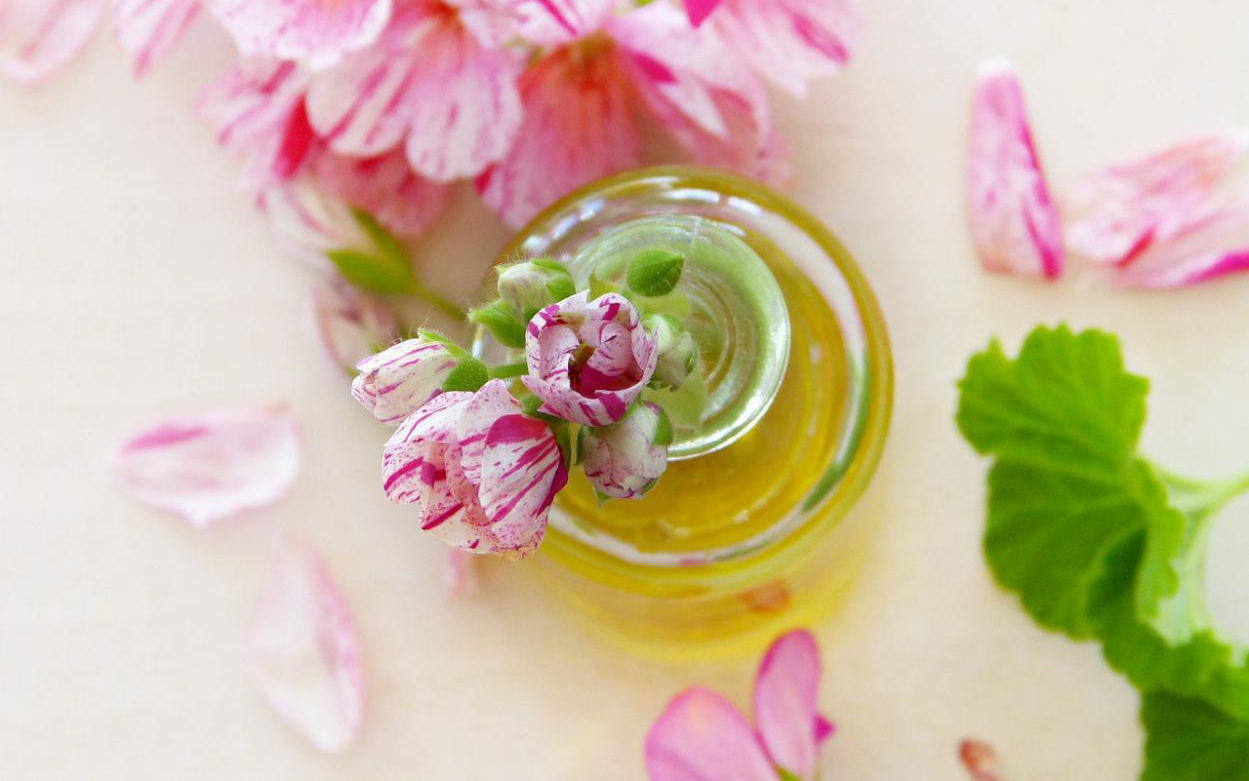 fragrance oils in wax warmer Can You Use Fragrance Oil in Your Wax Warmer?1