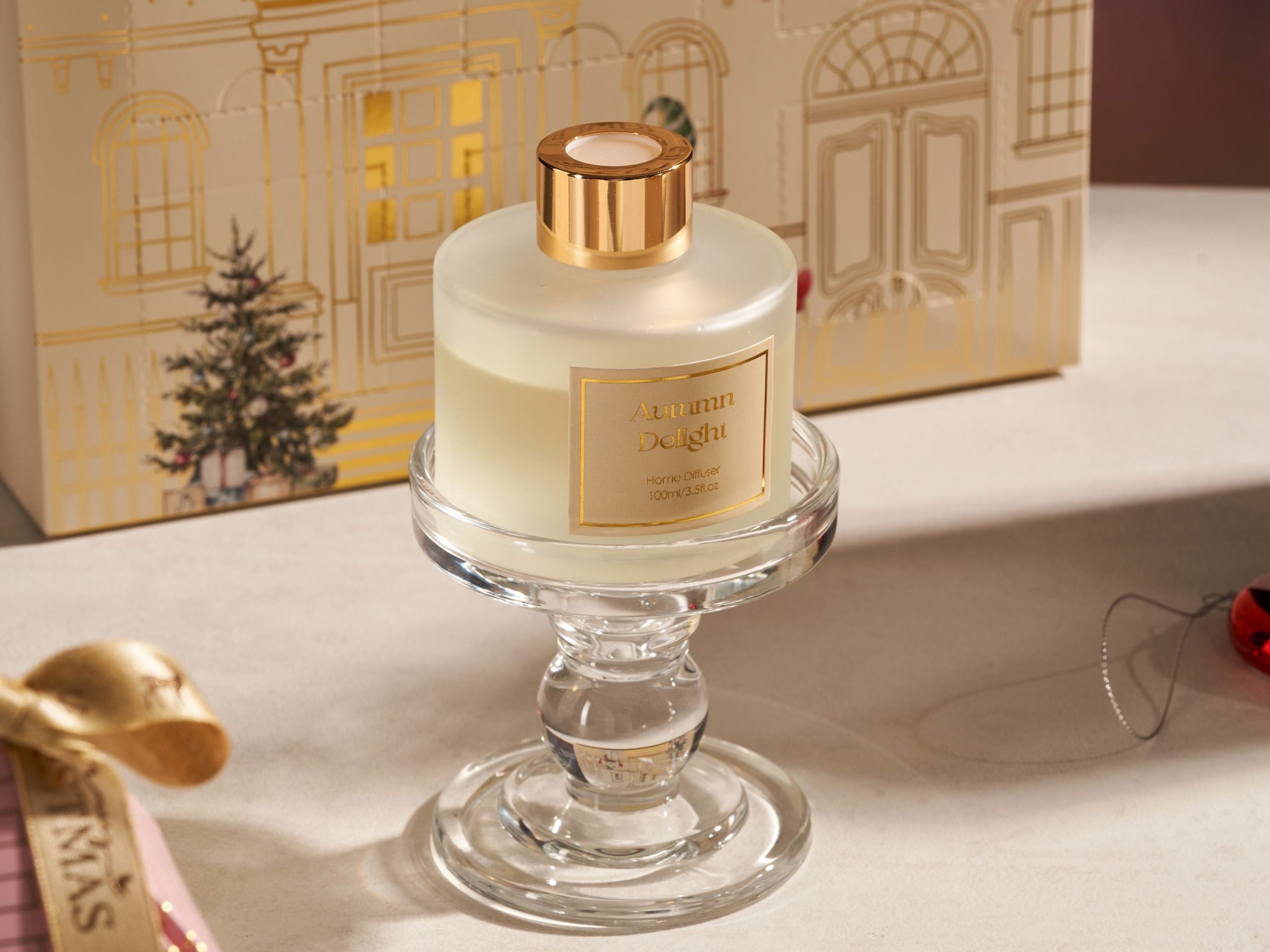 FESTIVE COTTAGE COLLECTION REED DIFFUSER1