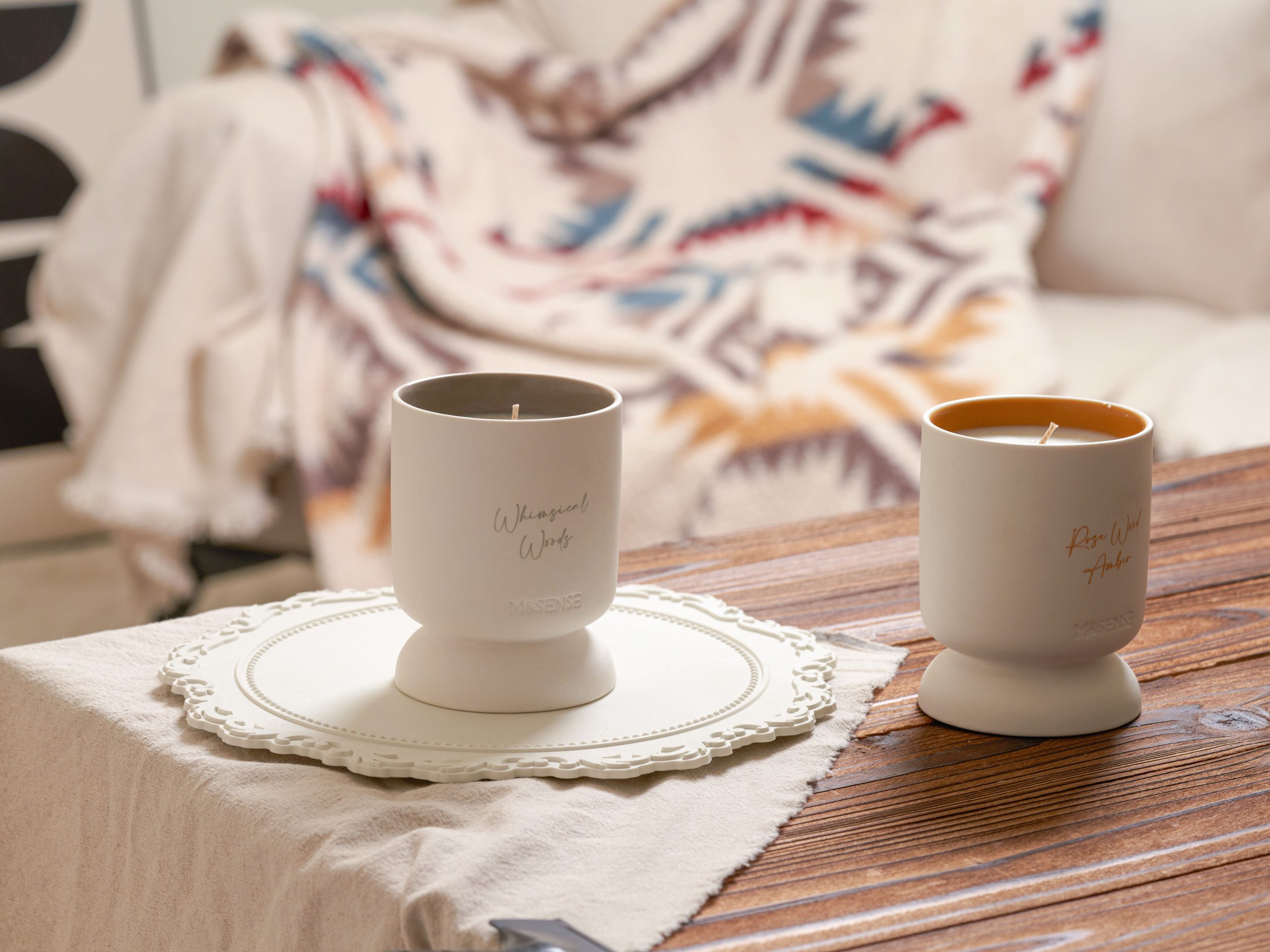 SIMPLE WHITE CERAMIC SCENTED CANDLE1