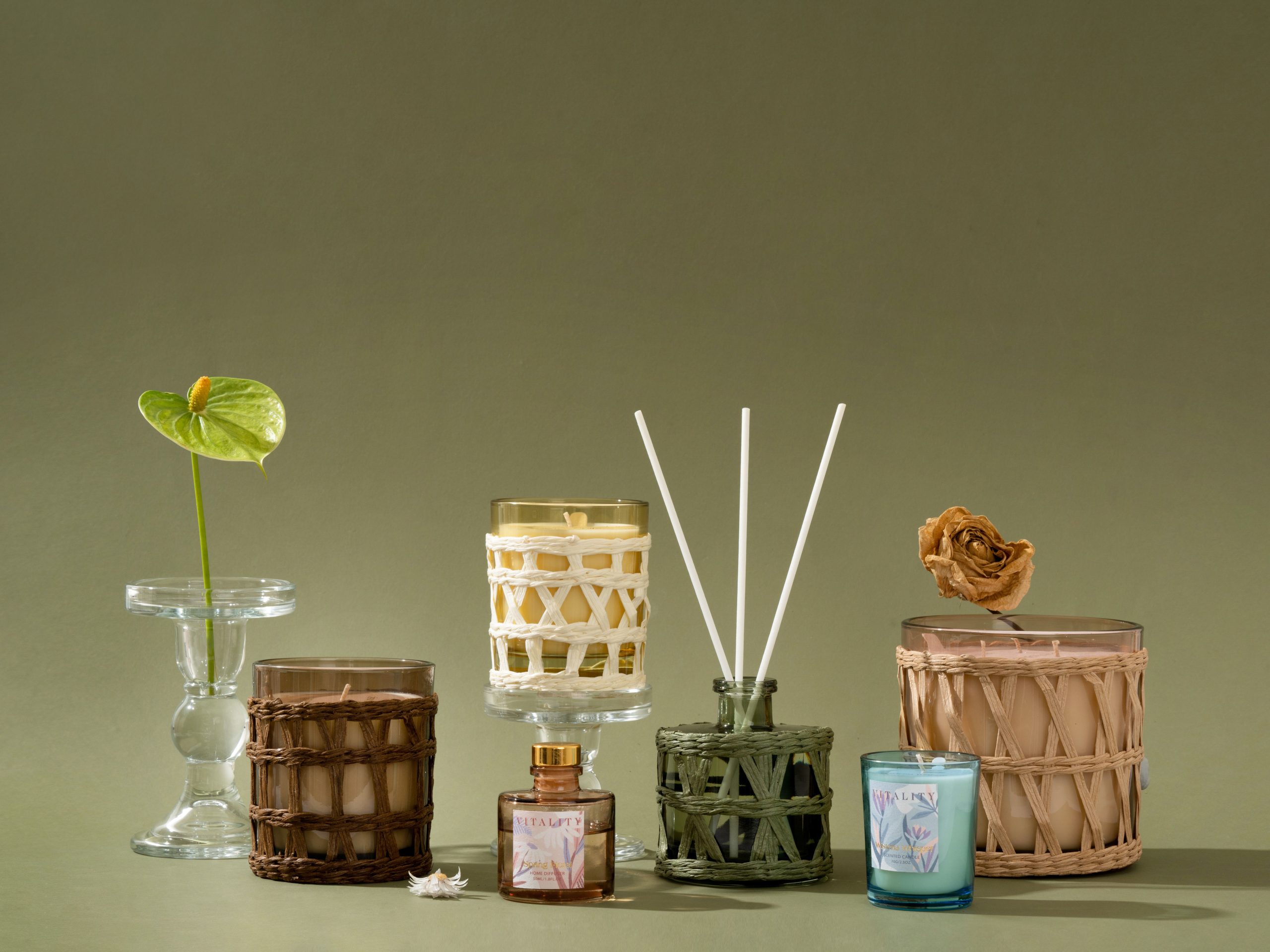 KNIT & WOVEN SCENTED CANDLE